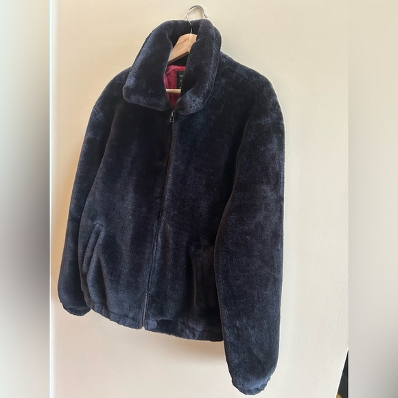 Urban Outfitters Faux Fur Womens Jacket Size Medium Black Soft Fuzzy Full Zip - Picture 5 of 12